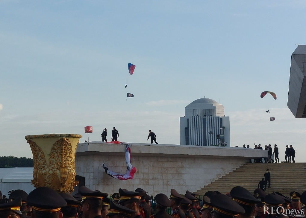 Kecelakaan Motor Layang saat Peringatan Hari Bhayangkara Ke-79 di Monas, Jakarta Pusat (Foto: Hastina/REQnews)