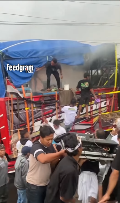 Viral Detik-detik Sound Horeg Terbakar di Pasuruan hingga Sebabkan Panik, Warganet: Alhamdulilah