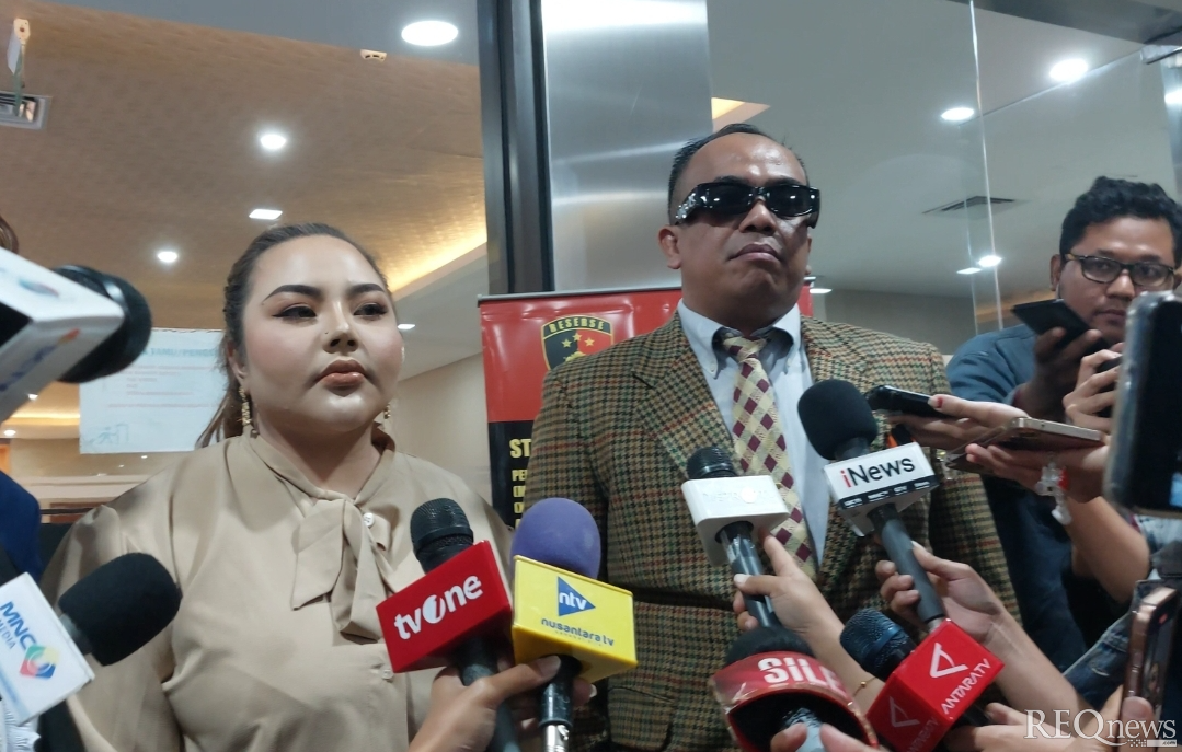 Selebgram Lisa Mariana di Bareskrim Polri, Jakarta Selatan (Foto: Hastina/REQnews)