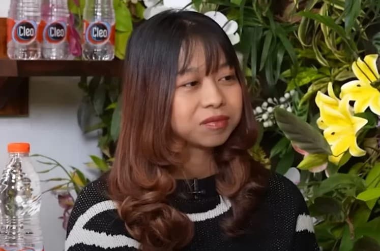 Sosok Sintiya Cilla yang ngaku dihamili DJ Panda. (Foto: Youtube Denny Sumargo)