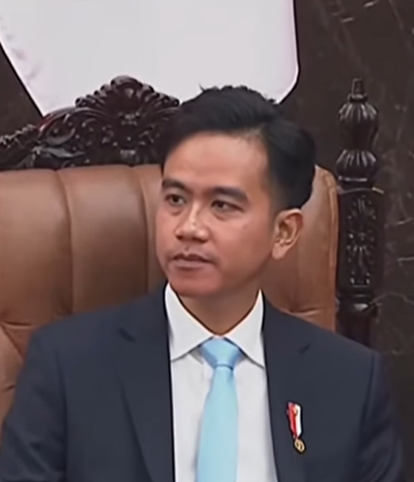 Viral Video Wapres Gibran Terdiam Menyaksikan Sejumlah Anggota DPR Joget di Sidang Tahunan MPR