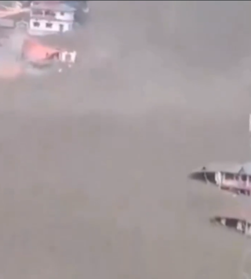 Viral Video Mengerikan Banjir Bandang Sapu Bersih Desa di India, Puluhan Orang Hilang