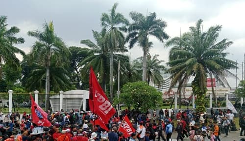 Demo Gedung DPR RI Kamis 28 Agustus 2025 (Foto:REQNews)