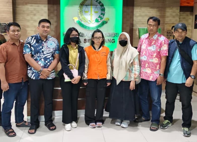 Kejaksaan menangkap buronan kasus penggelapan di Semarang, Jawa Tengah (Foto: Kejaksaan)