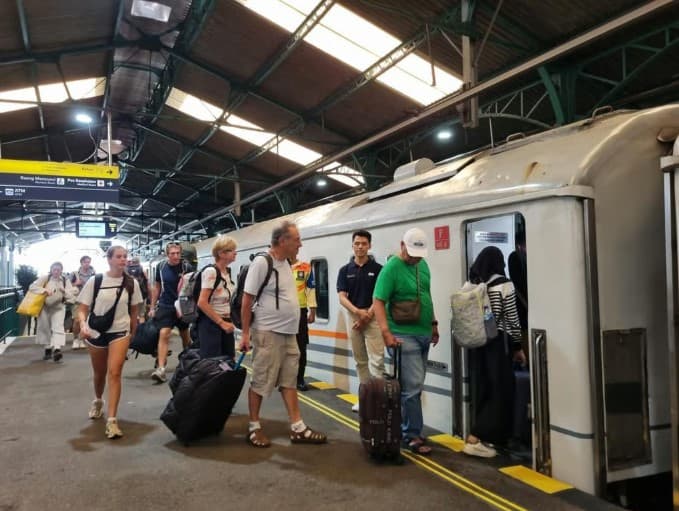 KAI Berikan Diskon 20% untuk Perjalanan Kereta Api Sepanjang September 2025.