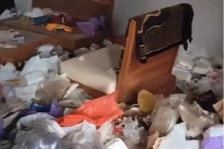 Viral! 8 Tahun Kurung Diri di Rumah, Pria di Jateng Ditemukan Tewas di Antara Tumpukan Sampah