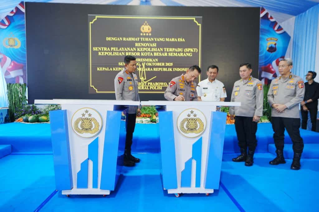 Kapolri Jenderal Listyo Sigit Prabowo meresmikan 35 SPKT Polres di Jateng (Foto: Polri)