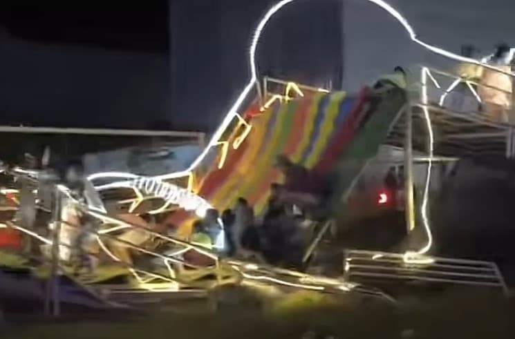 Viral Detik-detik Mengerikan Wahana Permainan di Pasar Malam Air Upas Ambruk, Belasan Orang Jadi Korban