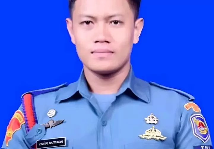 Parjurit TNI AL Gugur saat Terjun Payung dalam 'Presidential Inspection' di Teluk Jakarta