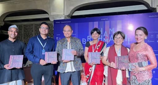 Tenun Persahabatan: Merajut Warisan India dan Indonesia dalam Heritage Threads