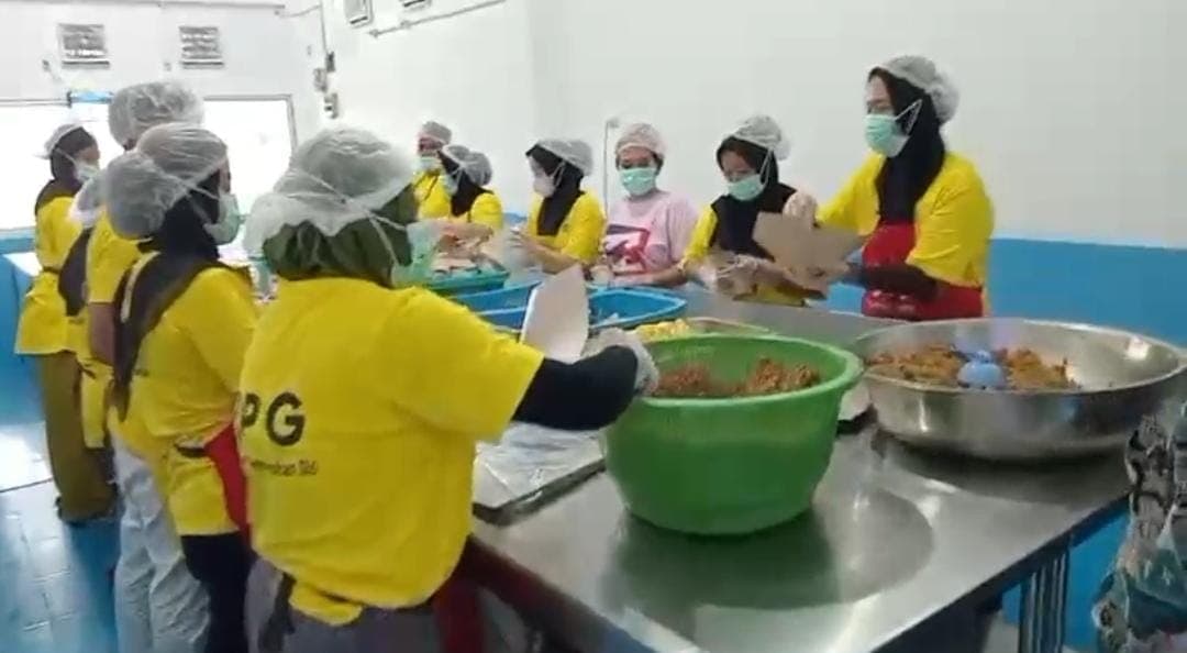 Polri Alihkan SPPG Polres Serdang Bedagai untuk Gerak Cepat Bantu Korban Banjir di Sumut