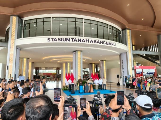 Momen Presiden RI Resmikan Stasiun Tanah Abang Baru, Modernisasi Fasilitas Tingkatkan Kapasitas hingga 380 Ribu Pengguna per Hari