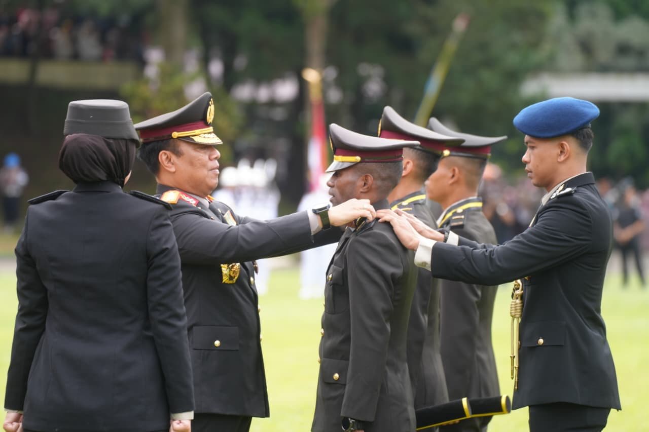 Lantik 1.156 Lulusan SIP, Wakapolri: Masyarakat Menunggu Aksi, Bukan Janji