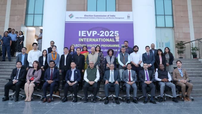 Indonesia dan India Perkuat Kerja Sama Demokrasi Melalui Program Pemantau Pemilu Internasional 2025