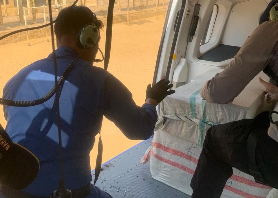 Penyaluran bantuan logistik untuk masyarakat terdampak bencana di Aceh Tamiang (Foto: Polri)