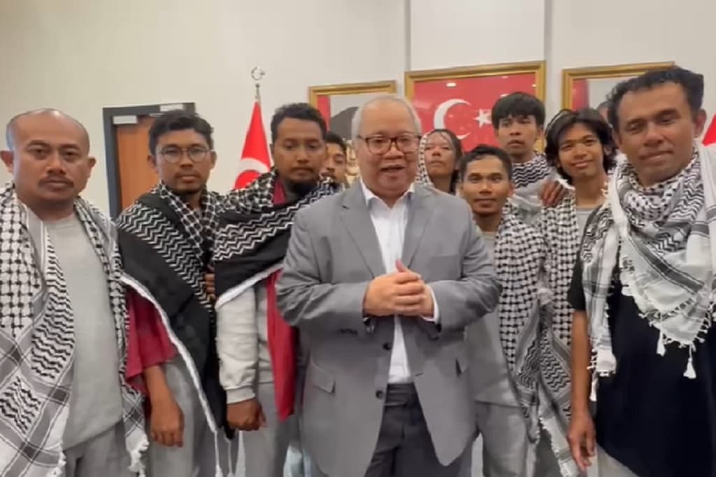 Sembilan WNI rombongan Global Sumud Flotilla akan dipulangkan ke RI usai jalani pemeriksaan kesehatan. (Foto: @menluri/Instagram)