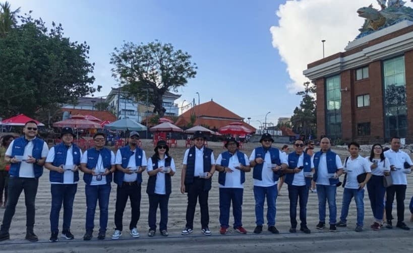 Dukung Konservasi Penyu di Pantai Kuta Bali, BRI Life Gelar Pelepasan Tukik.