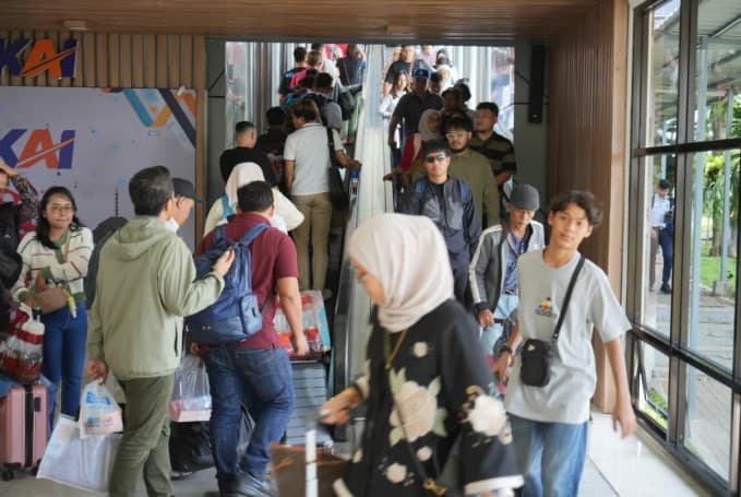 Libur Panjang, Bandung Jadi Tujuan Favorit Pelanggan Kereta Api.