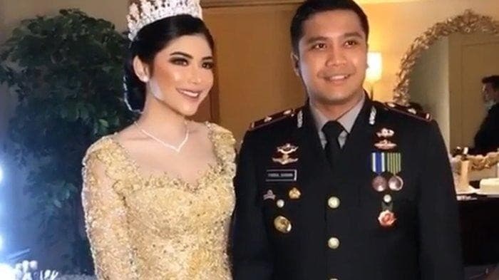 Eks Kapolsek Kembangan Jakarta Barat Kompol Fahrul Sudiana dan istrinya Eks Kapolsek Kembangan Jakarta Barat Kompol Fahrul Sudiana dan istrinya