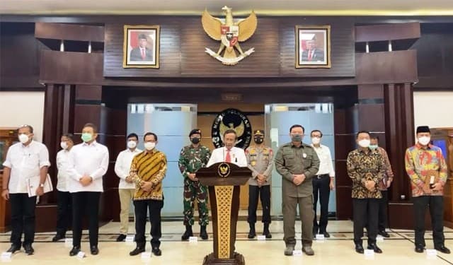 Mahfud MD Umumkan Pembubaran FPI (Foto:Istimewa) Mahfud MD Umumkan Pembubaran FPI (Foto:Istimewa)
