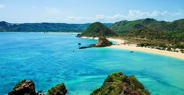 Mandalika (Sumber: blog.tiket.com) Mandalika (Sumber: blog.tiket.com)