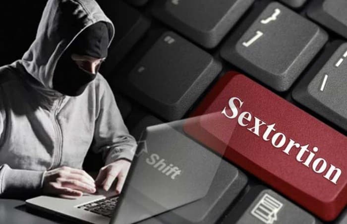 Chuck Suryosumpeno: Sextortion, Kejahatan Kemanusiaan Paling Keji Chuck Suryosumpeno: Sextortion, Kejahatan Kemanusiaan Paling Keji
