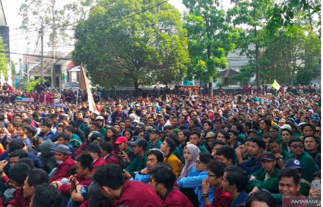 demonstrasi di Bandung (Foto:Istimewa) demonstrasi di Bandung (Foto:Istimewa)