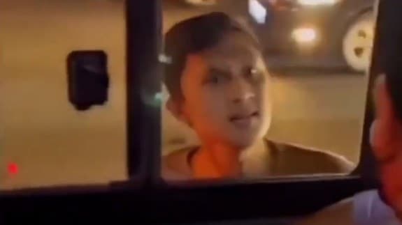Viral pengendara mobil keplak sopir TransJakarta. (Foto: Instagram) Viral pengendara mobil keplak sopir TransJakarta. (Foto: Instagram)