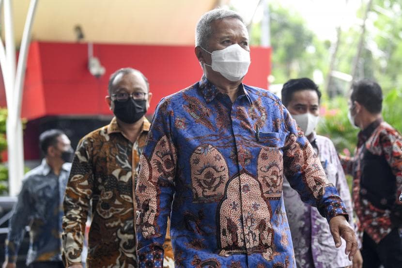 Hakim Agung Sudrajad Dimyati saat tiba di gedung KPK (Foto: Antara) Hakim Agung Sudrajad Dimyati saat tiba di gedung KPK (Foto: Antara)
