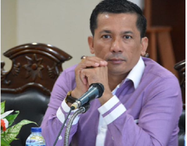 Bupati Kepulauan Meranti Nonaktif Muhammad Adil (Foto:Instagram) Bupati Kepulauan Meranti Nonaktif Muhammad Adil (Foto:Instagram)