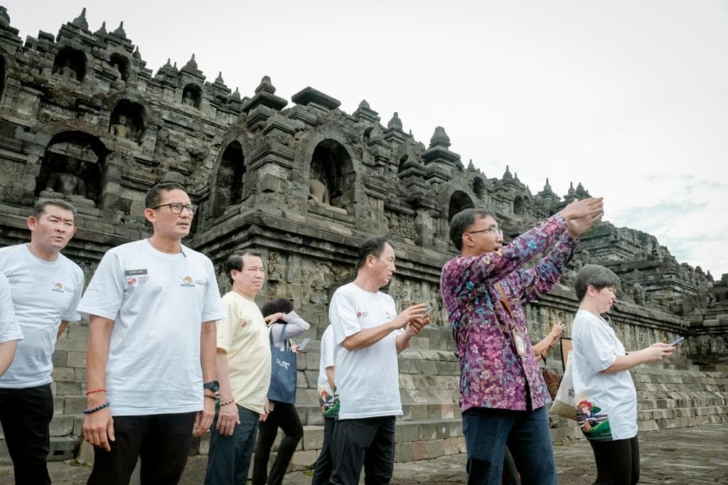 Sejumlah delegasi peserta ASEAN Tourism Forum (ATF) 2023 mengunjungi Candi Borobudur (Foto:https://kemenparekraf.go.id) Sejumlah delegasi peserta ASEAN Tourism Forum (ATF) 2023 mengunjungi Candi Borobudur (Foto:https://kemenparekraf.go.id)