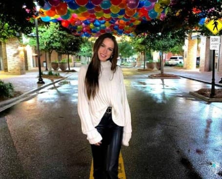 Seleb TikTok cantik Kara Santorelli tewas kecelakaan mobil. (Foto: Instagram) Seleb TikTok cantik Kara Santorelli tewas kecelakaan mobil. (Foto: Instagram)