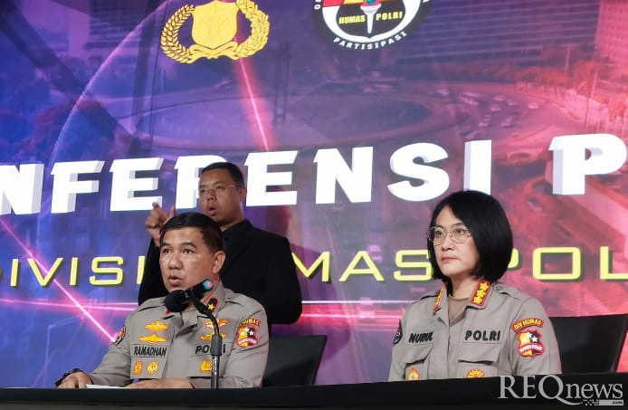 Karopenmas Divisi Humas Polri Brigjen Ahmad Ramadhan dan Kabagpenum Divisi Humas Polri Kombes Nurul Azizah (Foto: Hastina/REQnews) Karopenmas Divisi Humas Polri Brigjen Ahmad Ramadhan dan Kabagpenum Divisi Humas Polri Kombes Nurul Azizah (Foto: Hastina/REQnews)