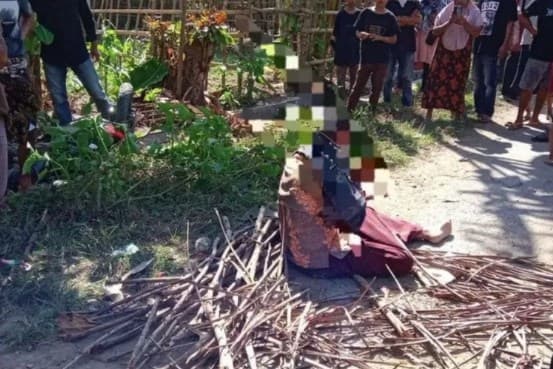 Kader PDIP Lombok Barat babak belur dihajar warga. (Foto: Twitter) Kader PDIP Lombok Barat babak belur dihajar warga. (Foto: Twitter)
