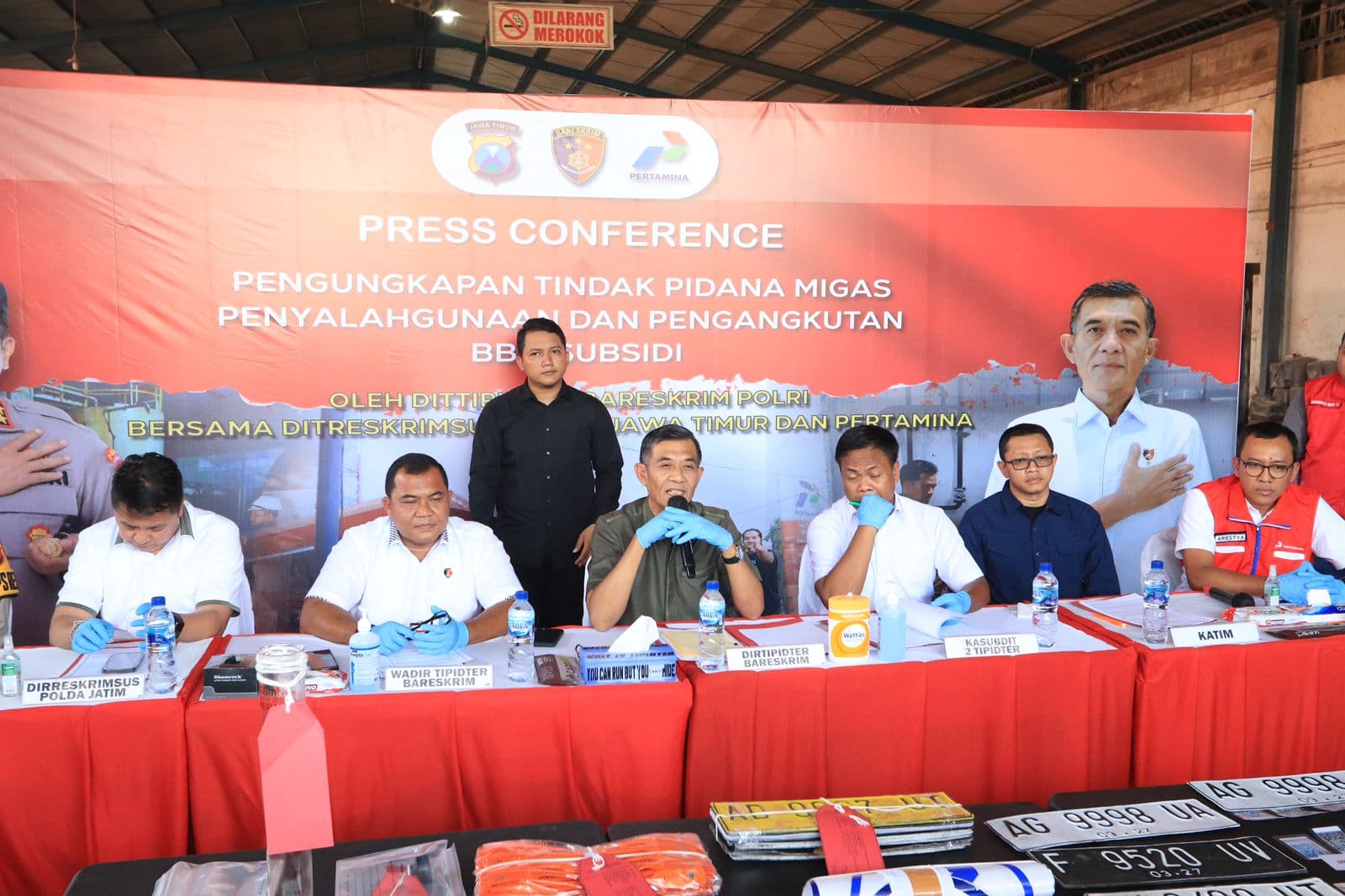 Pengungkapan kasus penyalahgunaan BBM Bersubsidi (Foto: Humas Polri) Pengungkapan kasus penyalahgunaan BBM Bersubsidi (Foto: Humas Polri)