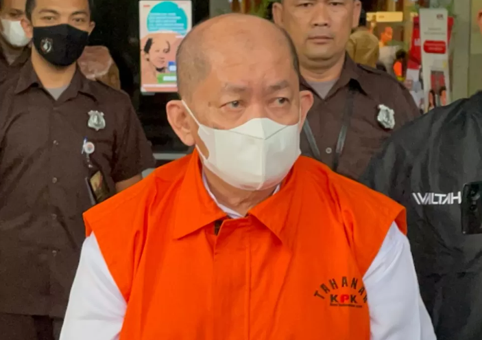 Liem Sin Tiong tersangka penyuap eks Bupati Buru Selatan (Foto: INDOZONE) Liem Sin Tiong tersangka penyuap eks Bupati Buru Selatan (Foto: INDOZONE)