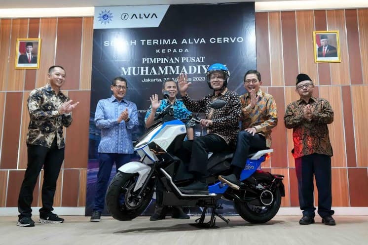 Kolaborasi ALVA dan Muhammadiyah Dukung Gaya Hidup Berkelanjutan Lewat Motor Listrik Kolaborasi ALVA dan Muhammadiyah Dukung Gaya Hidup Berkelanjutan Lewat Motor Listrik