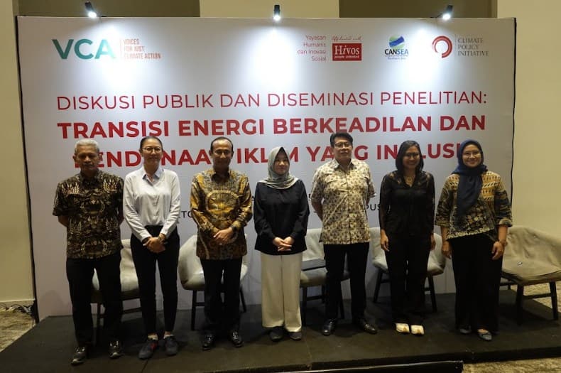Diskusi publik dan diseminasi dua penelitian terkait Transisi Energi Berkeadilan dan Pendanaan Iklim yang Inklusif di Artotel Thamrin Jakarta. Diskusi publik dan diseminasi dua penelitian terkait Transisi Energi Berkeadilan dan Pendanaan Iklim yang Inklusif di Artotel Thamrin Jakarta.