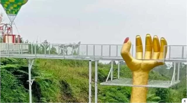 Jembatan Kaca The Geong (Foto:istimewa) Jembatan Kaca The Geong (Foto:istimewa)