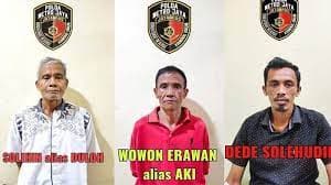 Wowon Cs Pelaku Pembunuhan Berantai Dituntut Hukuman Mati (Foto:Istimewa) Wowon Cs Pelaku Pembunuhan Berantai Dituntut Hukuman Mati (Foto:Istimewa)