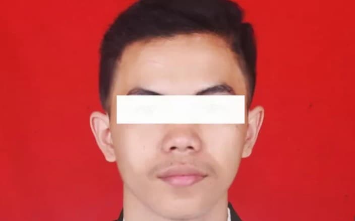 Aldi Sahilatua Nababan, mahasiswa Bali ditemukan tewas mengenaskan di kamar kos. Aldi Sahilatua Nababan, mahasiswa Bali ditemukan tewas mengenaskan di kamar kos.