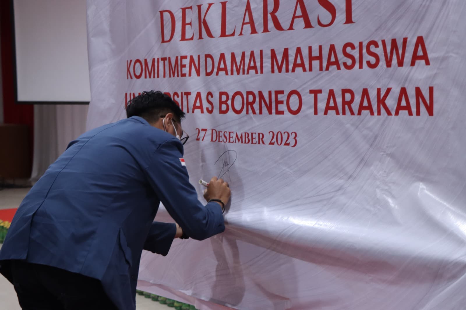 Deklarasi Damai Mahasiswa Universitas Borneo Tarakan (Foto: Istimewa) Deklarasi Damai Mahasiswa Universitas Borneo Tarakan (Foto: Istimewa)