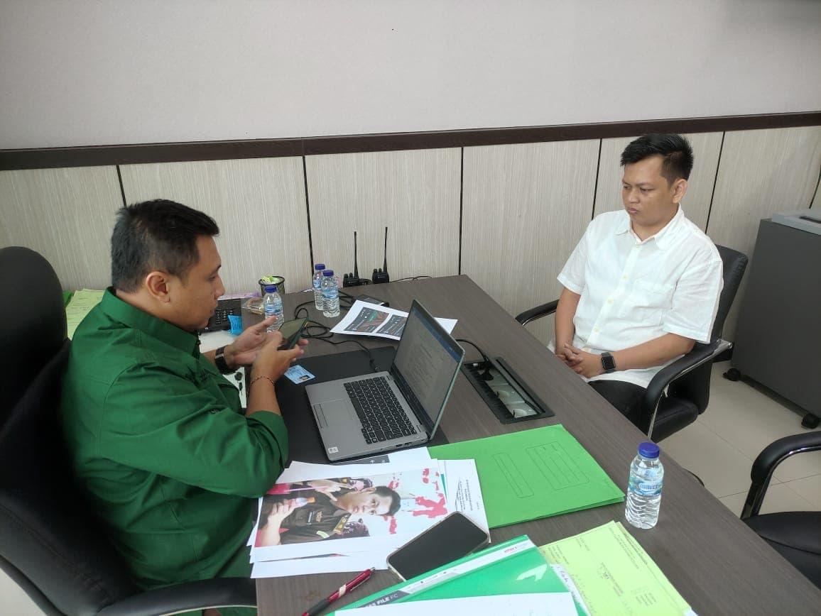 Satgas 53 Kejagung tangkap jaksa gadungan (Foto: Puspenkum Kejagung) Satgas 53 Kejagung tangkap jaksa gadungan (Foto: Puspenkum Kejagung)