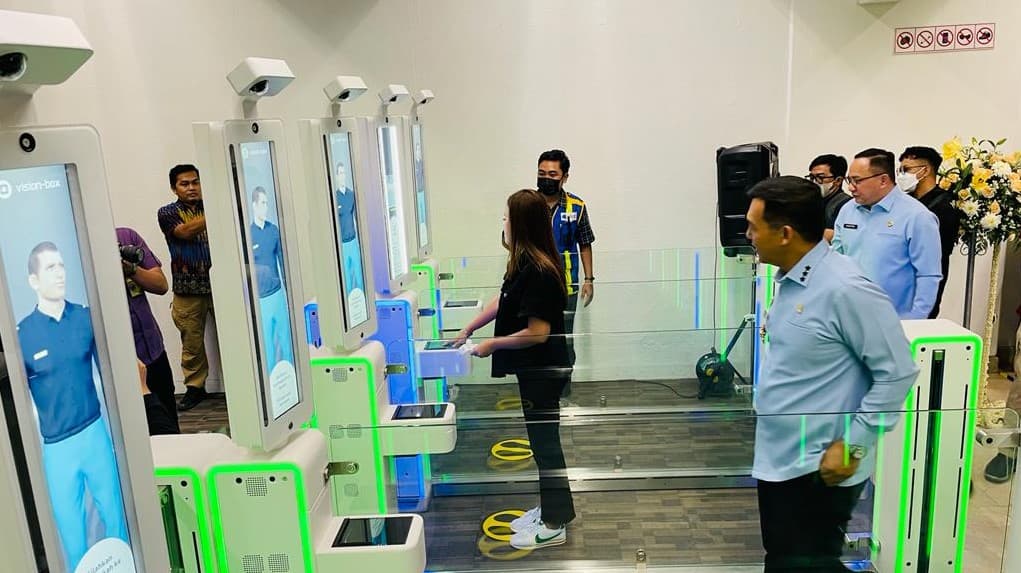 Fasilitas Autogate Baru di Bandara Soetta. (Foto: tangerangonline.id) Fasilitas Autogate Baru di Bandara Soetta. (Foto: tangerangonline.id)