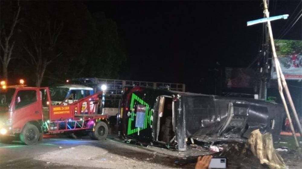 Bus ditumpangi pelajar SMK Lingga Kencana Depok kecelakaan di Subang (Foto:Istimewa) Bus ditumpangi pelajar SMK Lingga Kencana Depok kecelakaan di Subang (Foto:Istimewa)