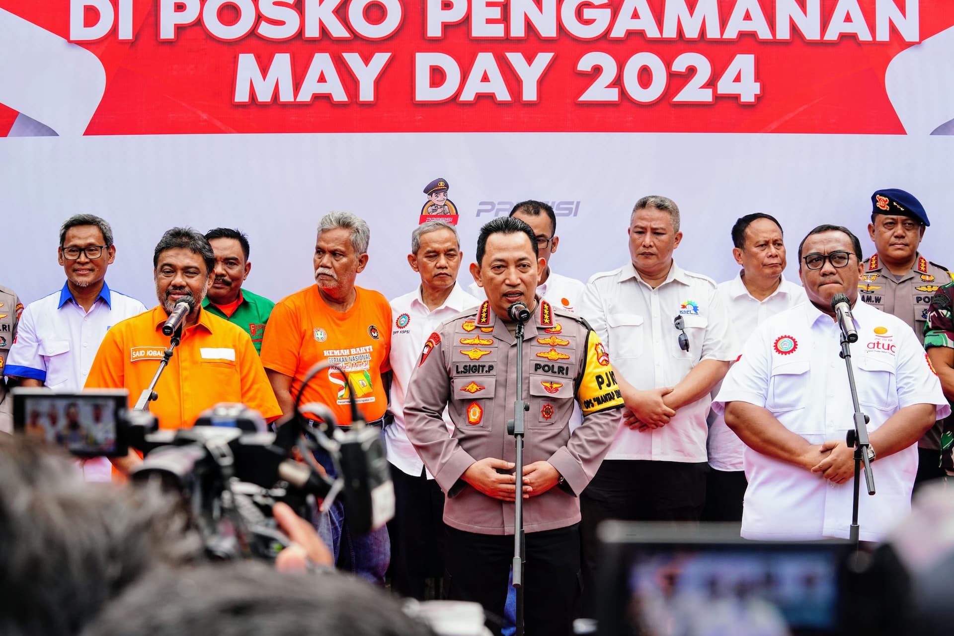 Kapolri Jenderal Listyo Sigit Prabowo dalam aksi May Day di GBK (Foto: Polri) Kapolri Jenderal Listyo Sigit Prabowo dalam aksi May Day di GBK (Foto: Polri)