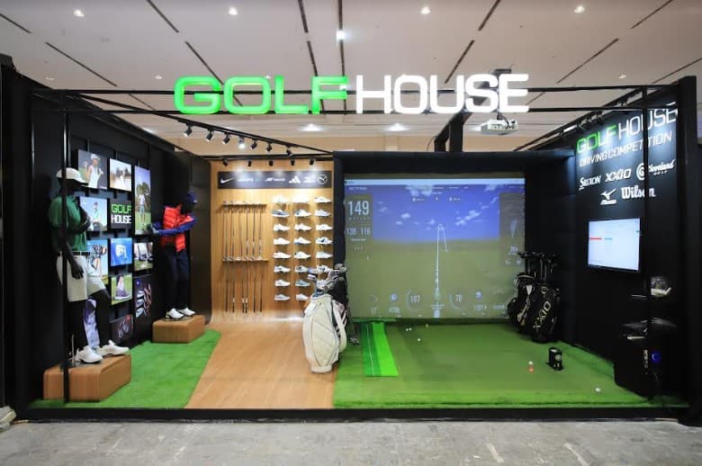 Golf House Ramaikan Jakarta Sneaker Day 2024 di JCC Senayan. Golf House Ramaikan Jakarta Sneaker Day 2024 di JCC Senayan.