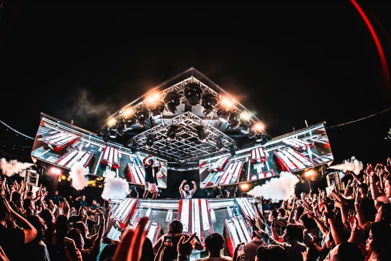 DJ dan Produser Musik Indonesia Whisnu Santika Bakal Tampil di Ajang Bergengsi Dunia 'Tomorrowland 2024' Belgia. DJ dan Produser Musik Indonesia Whisnu Santika Bakal Tampil di Ajang Bergengsi Dunia 'Tomorrowland 2024' Belgia.