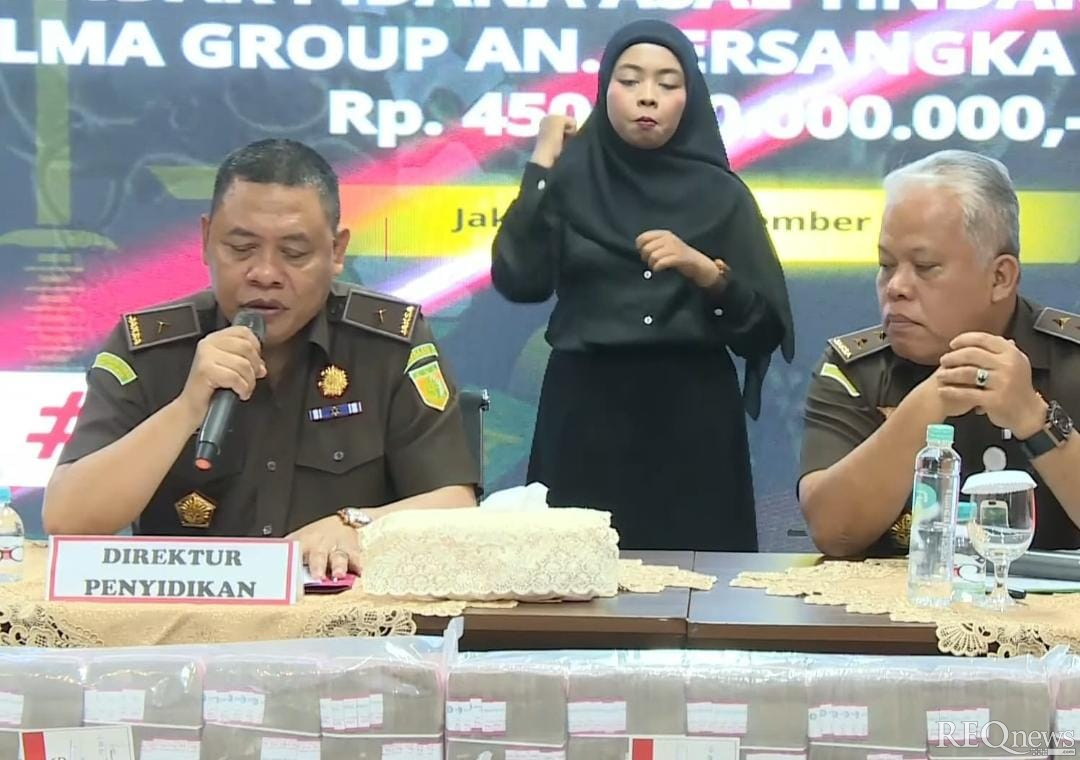 Direktur Penyidikan Jampidsus Kejagung Abdul Qohar dan Kapuspenkum Kejagung Harli Siregar di Kejaksaan Agung Direktur Penyidikan Jampidsus Kejagung Abdul Qohar dan Kapuspenkum Kejagung Harli Siregar di Kejaksaan Agung