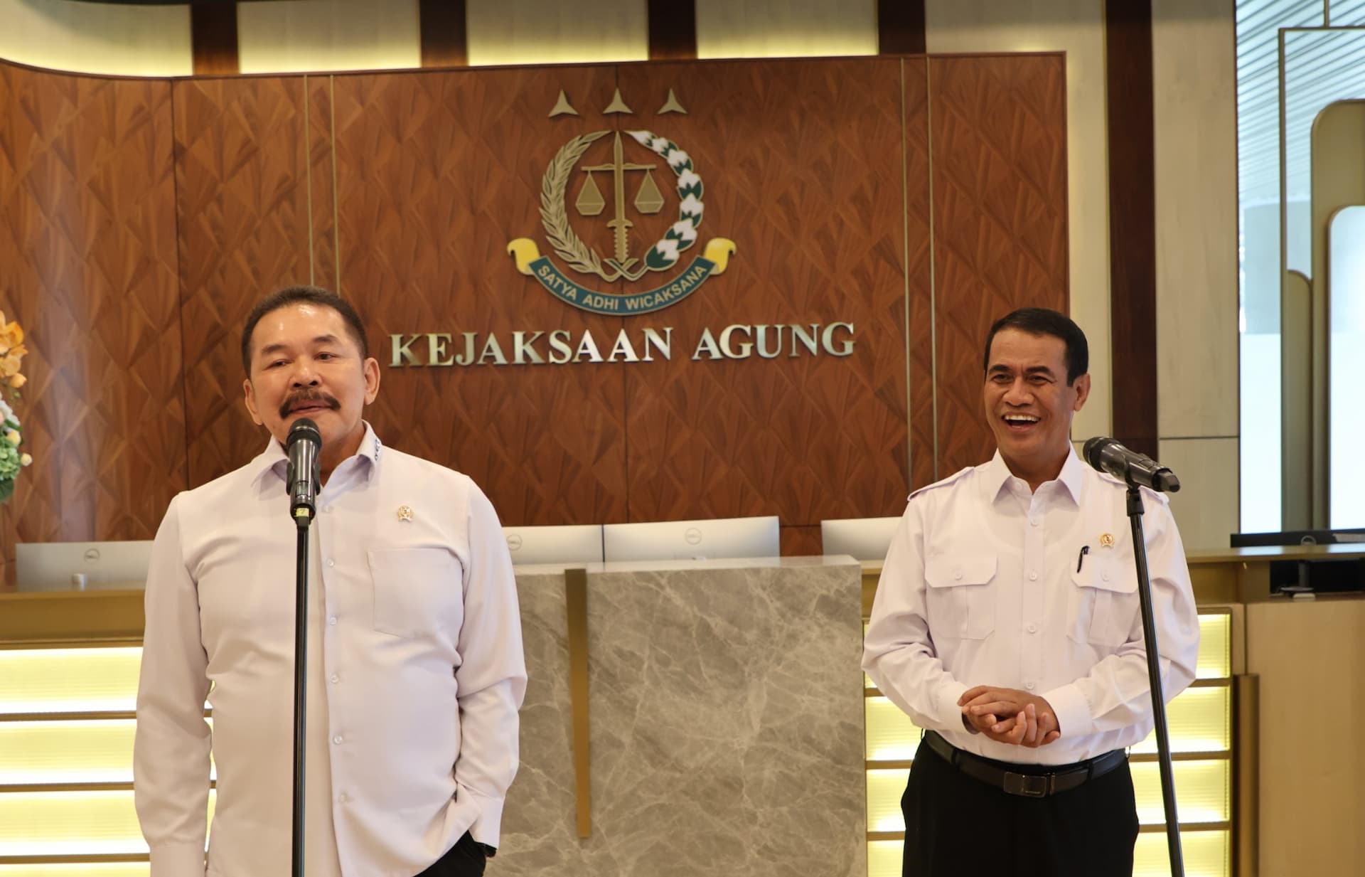 Jaksa Agung ST Burhanuddin dan Menteri Pertanian Andi Amran Sulaiman. Jaksa Agung ST Burhanuddin dan Menteri Pertanian Andi Amran Sulaiman.